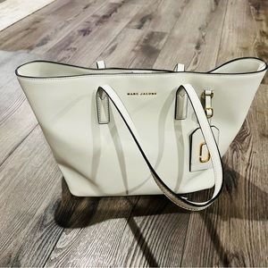 Authentic white leather Marc Jacobs shoulder tote bag